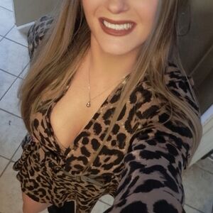 Leopard Print V-Neck Women's Romper Medium